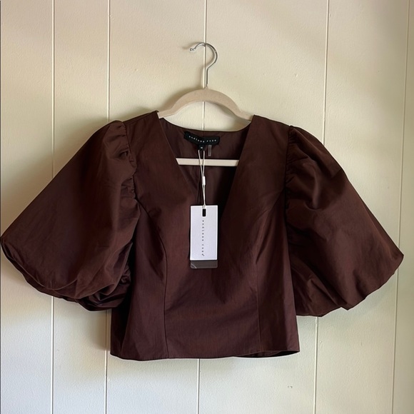 NWT Endless Rose Brown Puff Sleeve Chandler Cotton V- Neck Crop Top Blouse Sz M - Picture 2 of 11